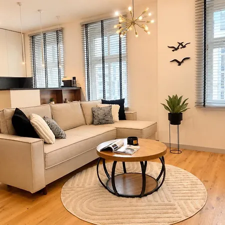 Homely Jezyce Apartment, Free Parking, Self Check In