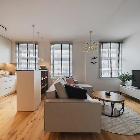 Homely Jezyce Apartment, Free Parking, Self Check In 아파트
