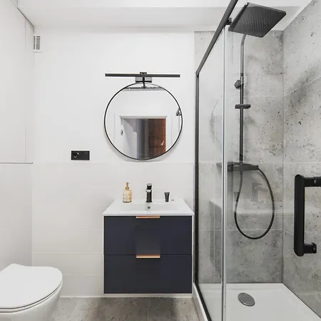 Homely Jezyce Apartment, Free Parking, Self Check In 아파트 포즈난