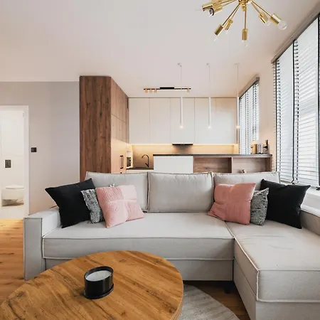 Homely Jezyce Apartment, Free Parking, Self Check In